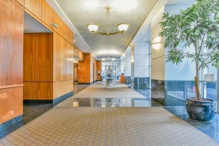 Property Photo: 438 Seymour Street 810 BC V6B 6H4