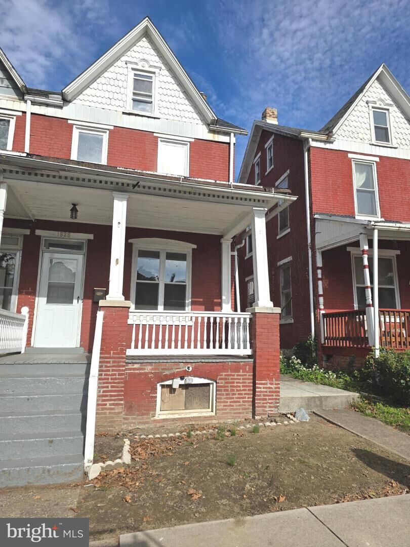 Property Photo:  1828 State Street  PA 17103