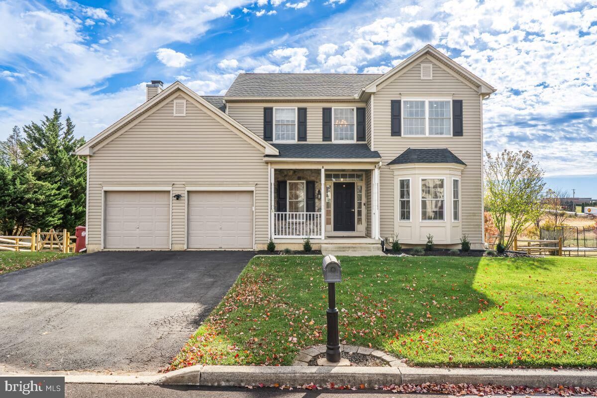 Property Photo: 4128 Foxwood Circle PA 18040