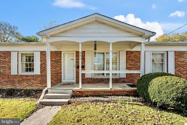Property Photo:  621 Butler Avenue  VA 22601 