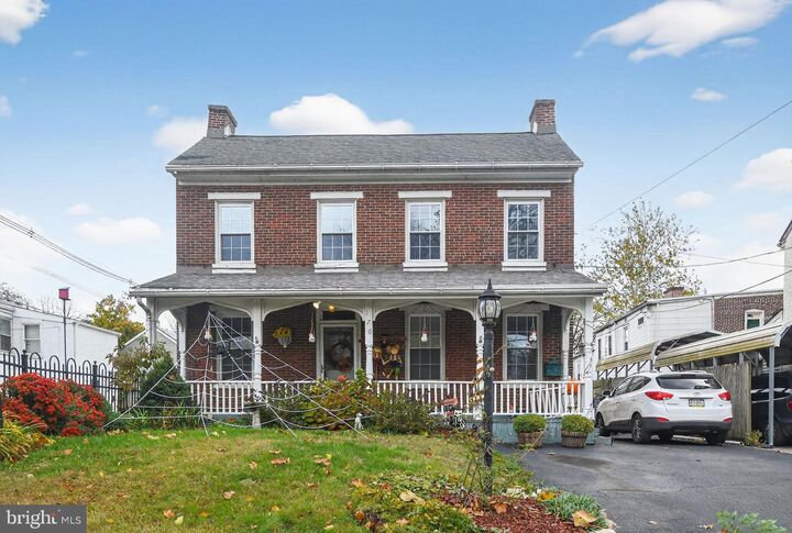 Property Photo:  176 Manatawny Street  PA 19464