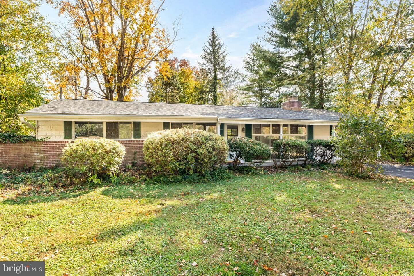 Property Photo:  6326 Farmar Lane  PA 19031