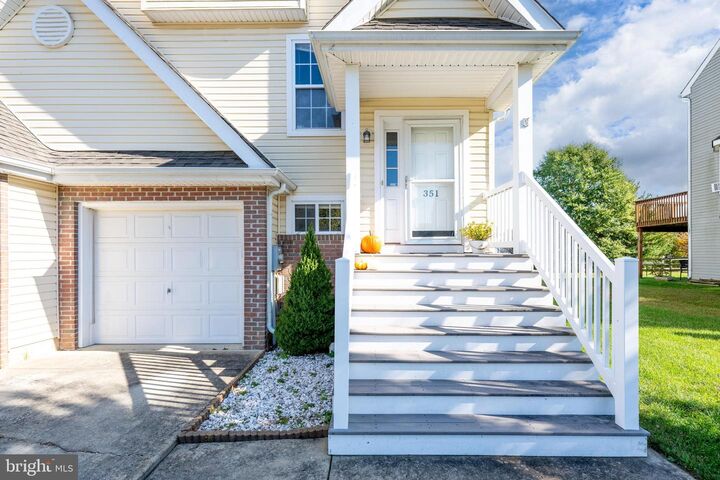 Property Photo:  351 Paradee Drive  DE 19904
