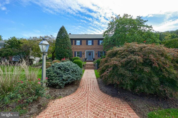 2600 Woodview Drive  Lancaster PA 17601 photo