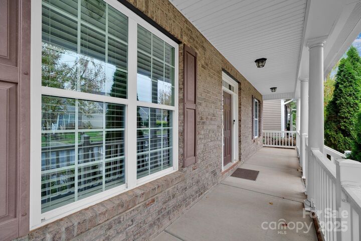 Property Photo:  17721 Morehampton Avenue  NC 28031