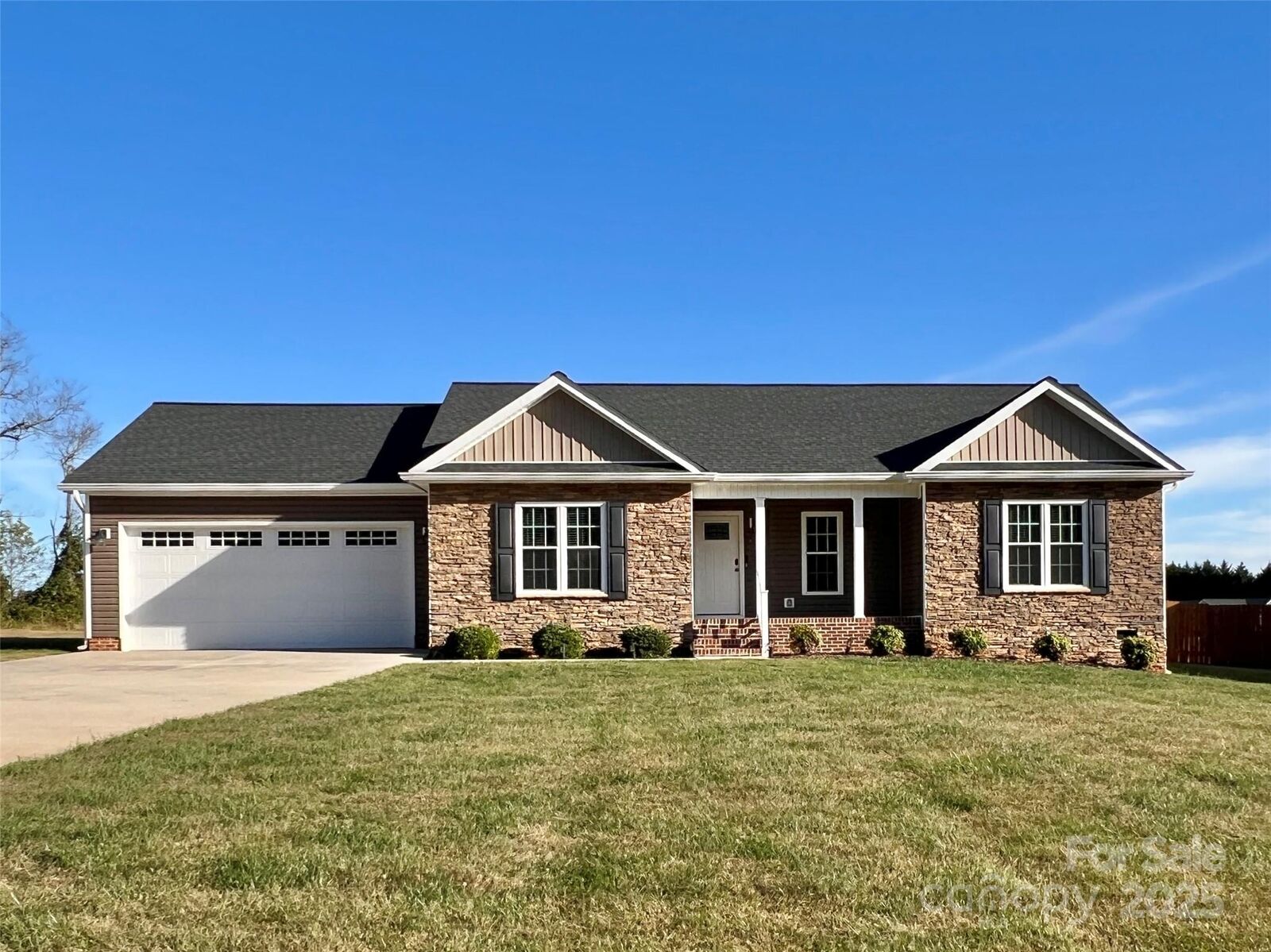 Property Photo:  1018 Jennings Road  NC 28625