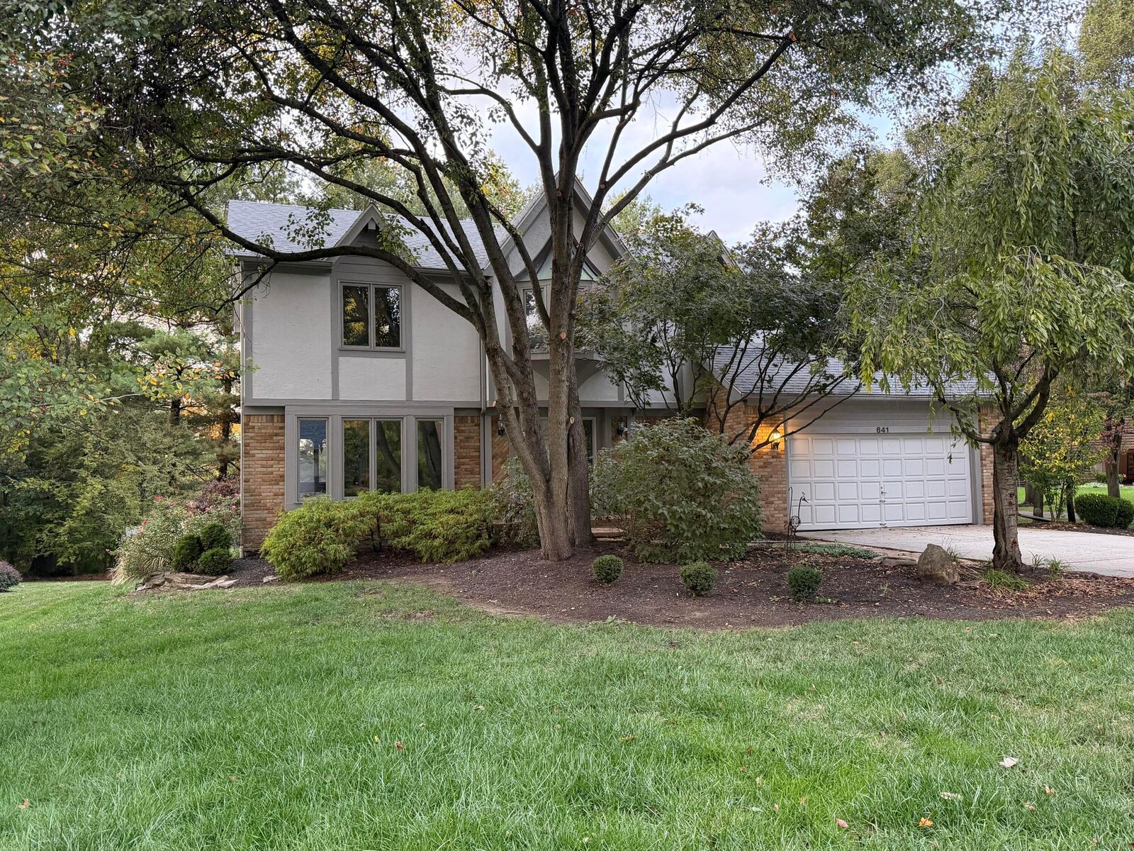 Property Photo:  641 Sycamore Mill Drive  OH 43230