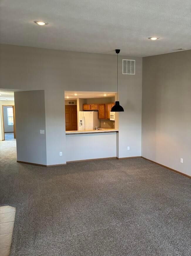 Property Photo:  5396 Nottinghamshire Lane  OH 43082 