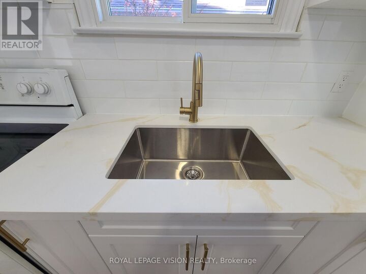 Property Photo:  157 College Avenue  ON L1J 1R3