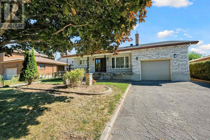 Property Photo:  974 Greenbriar Avenue  ON K2C 0J7 