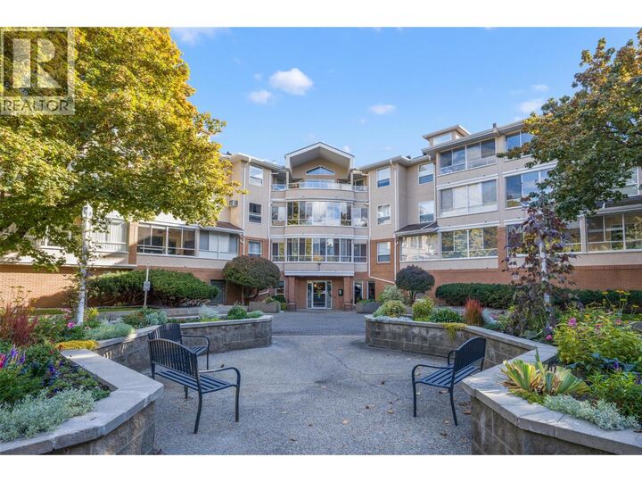 Property Photo:  933 Harvey Avenue 106  BC V1Y 9S1