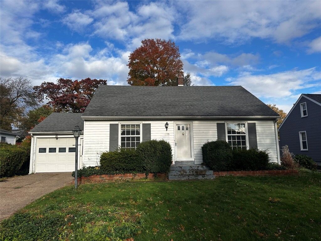 Property Photo:  1115 Ardmore Avenue  PA 16505