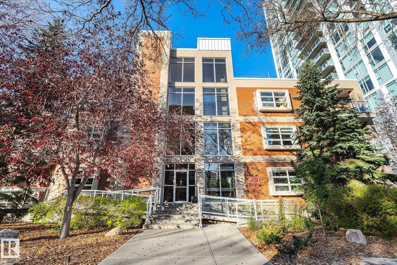 Property Photo:  9910 111 Street NW 303  AB T5K 1K2