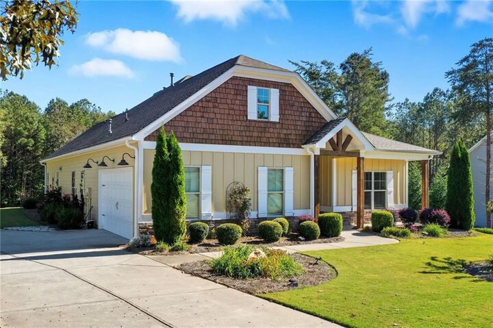 Property Photo:  608 Red Leaf Way  GA 30114