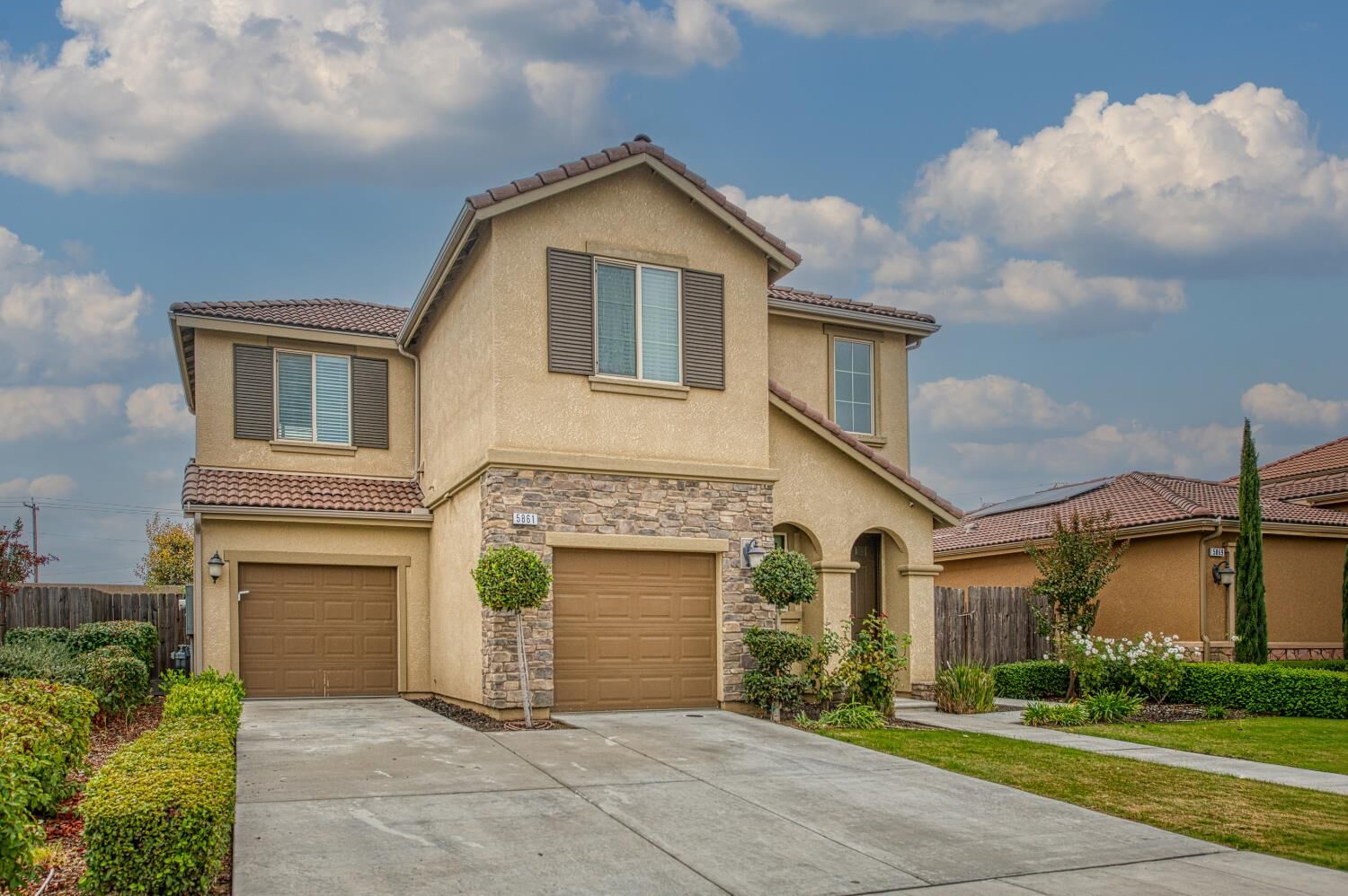 Property Photo:  5861 W Parr Avenue  CA 93722 