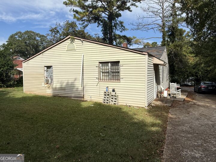 Property Photo:  616 S Harlem Circle  GA 30241 