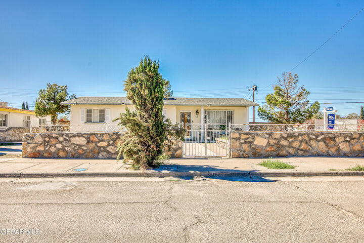 1121 Belen Road  El Paso TX 79915 photo