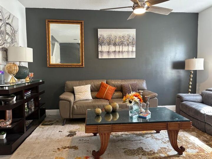 Property Photo:  1571 SE 31st Ct  FL 33035
