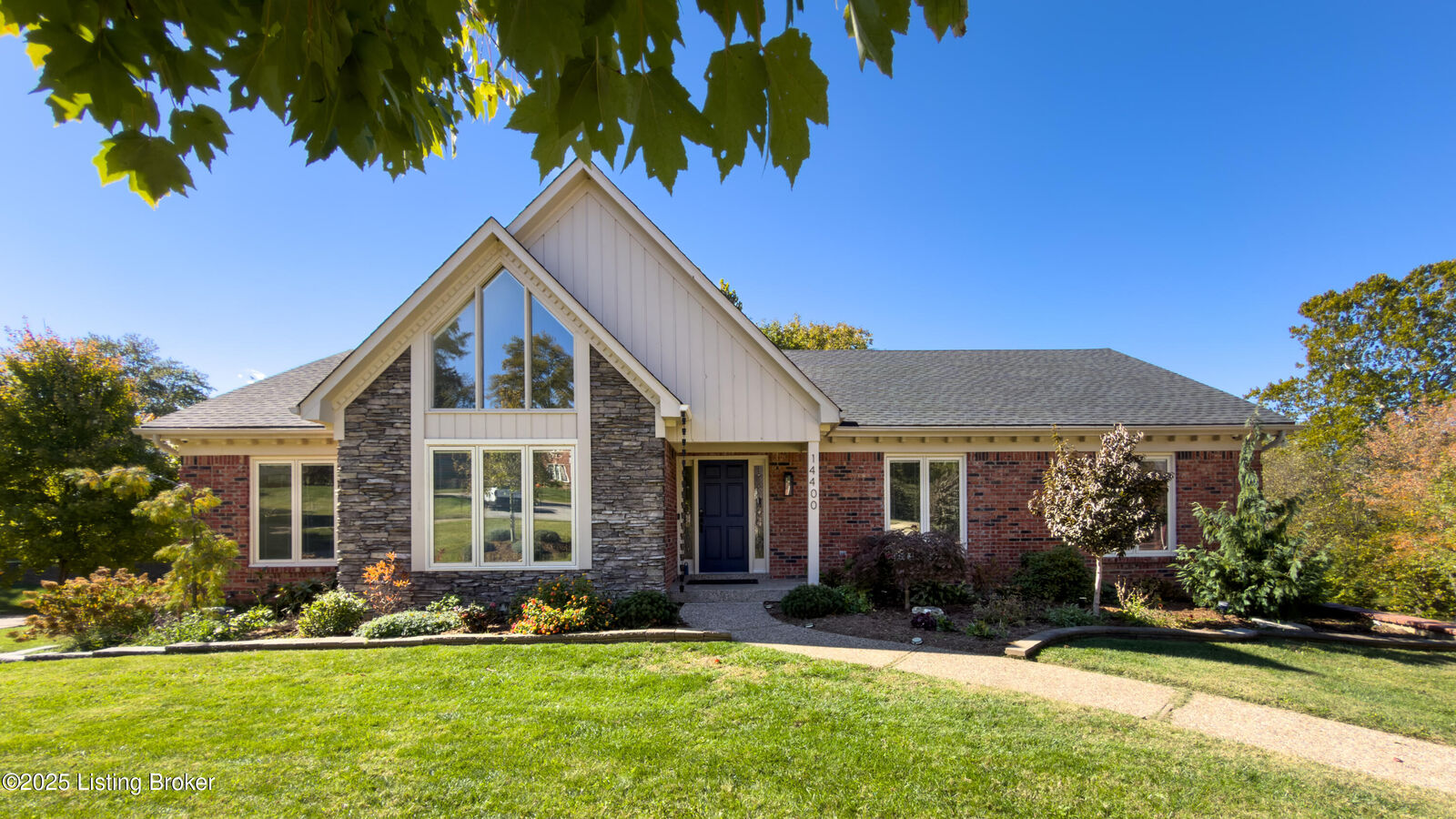 Property Photo:  14400 Maple Ridge Pl  KY 40245 