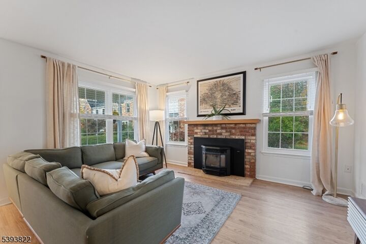 Property Photo:  27 Chetwood Ct  NJ 08844