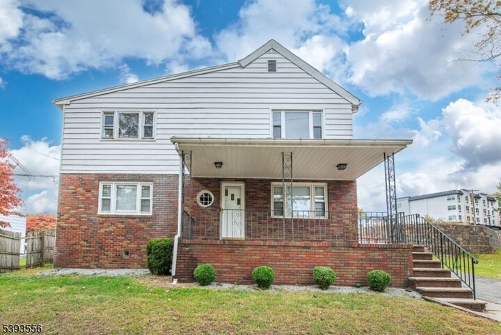 Property Photo:  83 Shepherds Ln  NJ 07512 