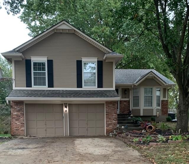Property Photo:  12537 S Brougham Drive  KS 66062 