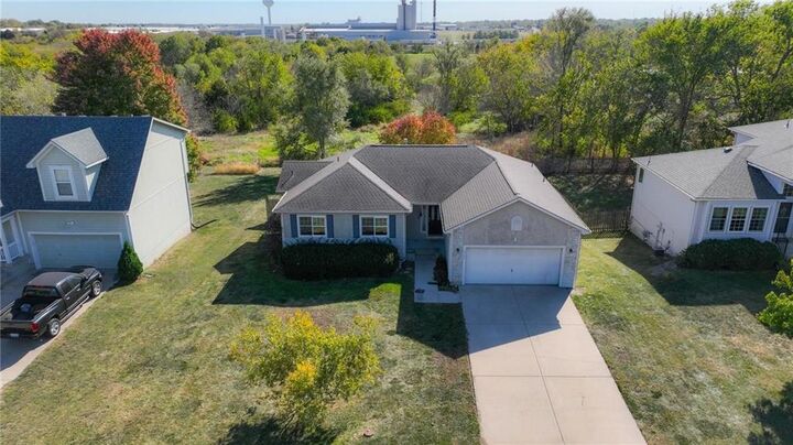 Property Photo:  20581 W 201 Street  KS 66083