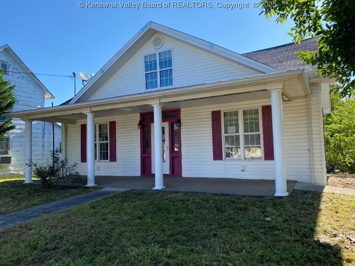 107 High Street  Buffalo WV 25033 photo