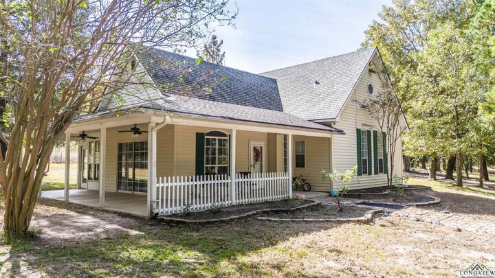 Property Photo: 1422 Sand Country Road TX 75657