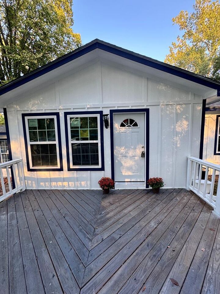 Property Photo:  609 Calvin  TX 75904 