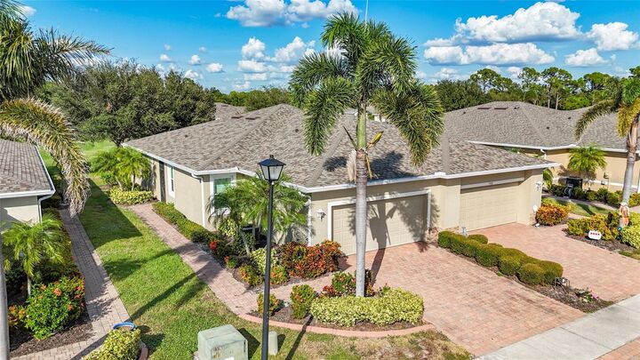 Property Photo: 13596 Abercrombie Drive FL 34223