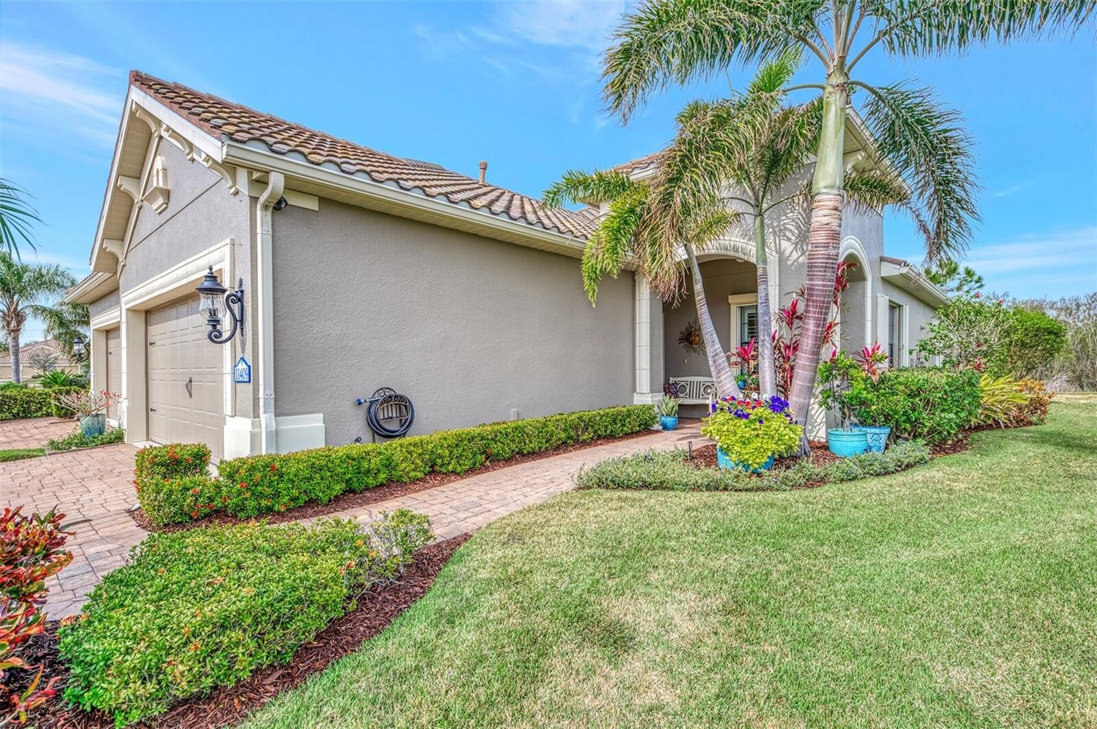 Property Photo: 11409 Okaloosa Drive FL 34293