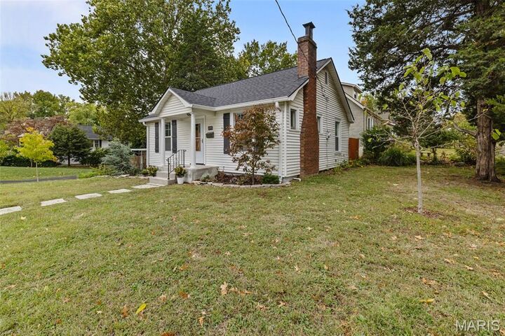 Property Photo:  1095 N Sappington Road  MO 63122 