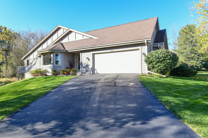 Property Photo:  2845 Teal Ridge Ct A  WI 53045