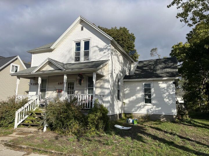 Property Photo:  137 E 15th Street  MI 49423