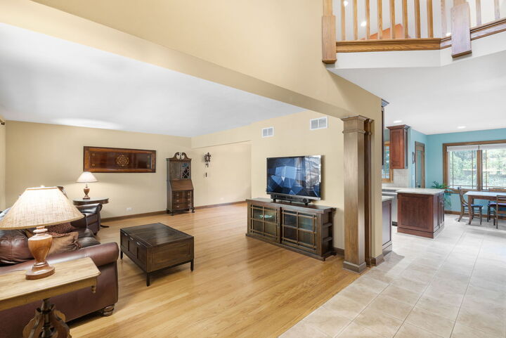 Property Photo:  325 Pine Court  IL 60540