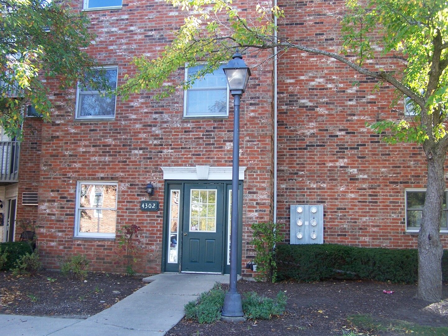 Property Photo:  4302 Shamrock Lane 2-G  IL 60050 