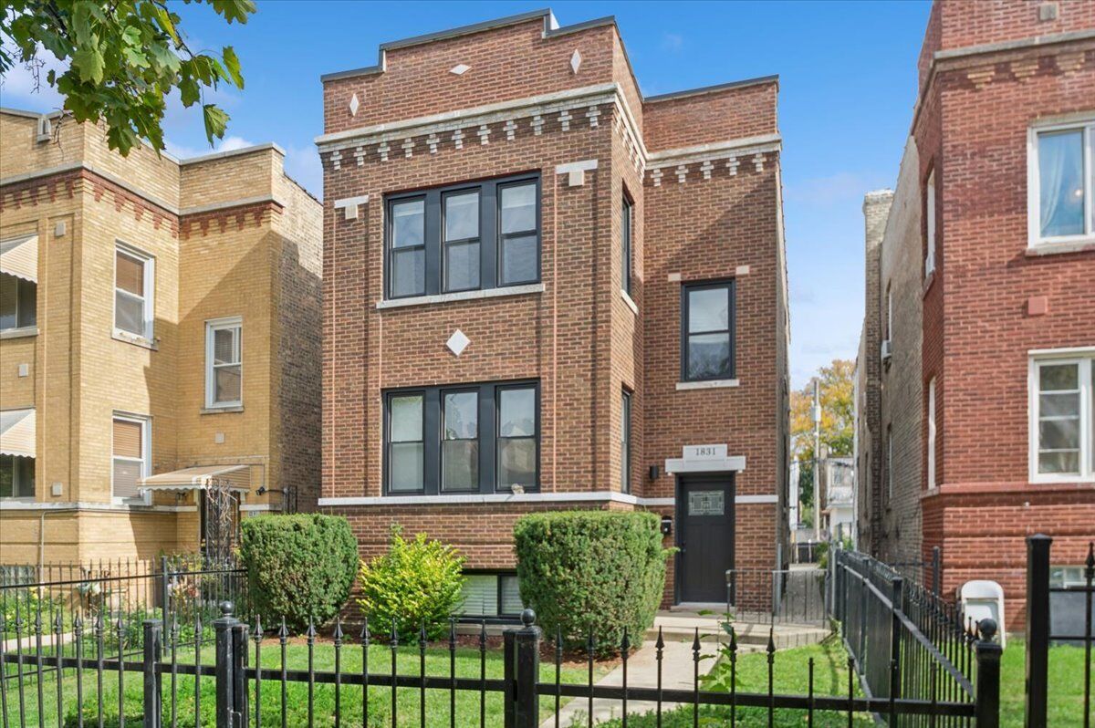 Property Photo:  1831 N Linder Avenue  IL 60639