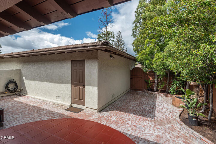 Property Photo:  1129 Glenbridge Circle  CA 91361 