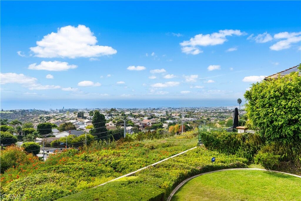 Property Photo:  23 San Mateo Way  CA 92625 