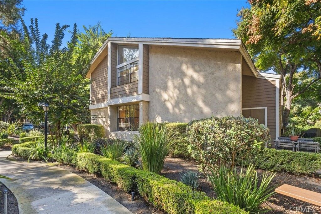 Property Photo:  37 Lakepines  CA 92620 