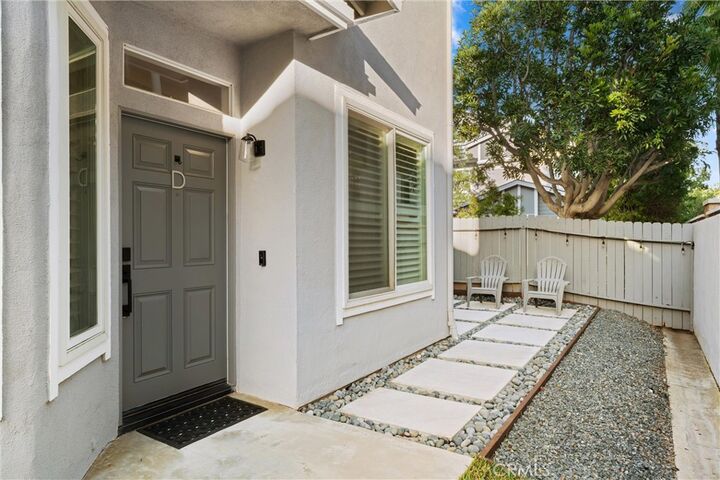 Property Photo:  19172 Holly Lane D  CA 92648