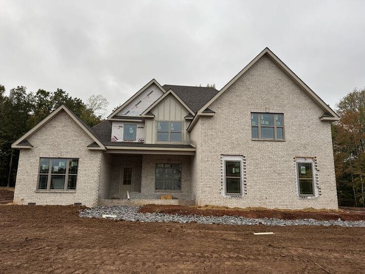 Property Photo:  412 N Starwood Ct  TN 37042 