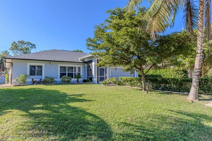 Property Photo:  27518 Pinecrest Lane  FL 34135