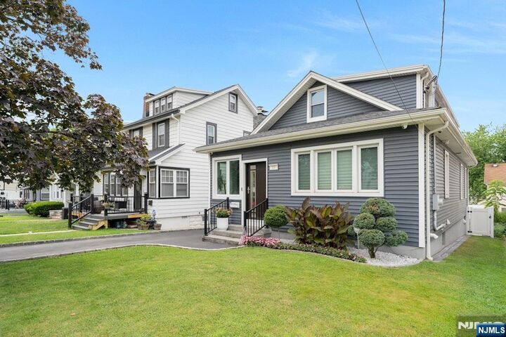 Property Photo:  13 Newell Place  NJ 07031