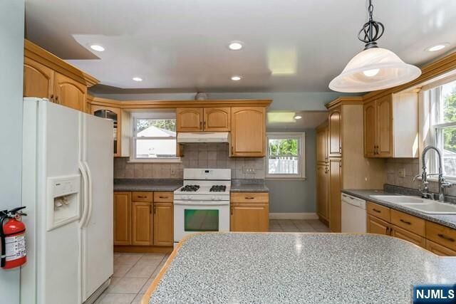 Property Photo:  332 Closter Dock Road 1  NJ 07624