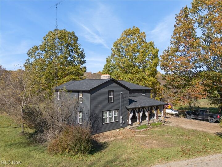 Property Photo: 2173 Arrow Road NW OH 44615