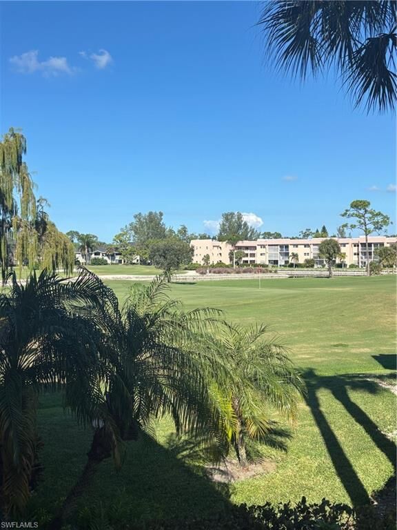 Property Photo:  940 Woodshire Ln M1  FL 34105