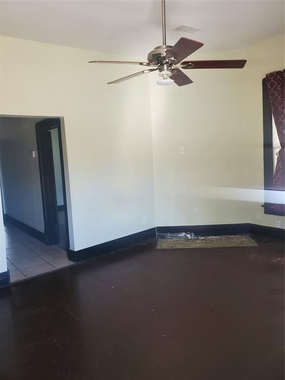 Property Photo:  419 Sunset Avenue  TX 75208 