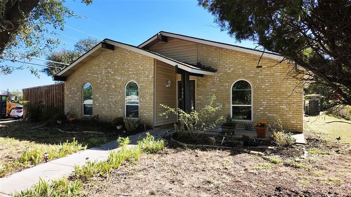 Property Photo:  900 Overdowns Drive  TX 75023 